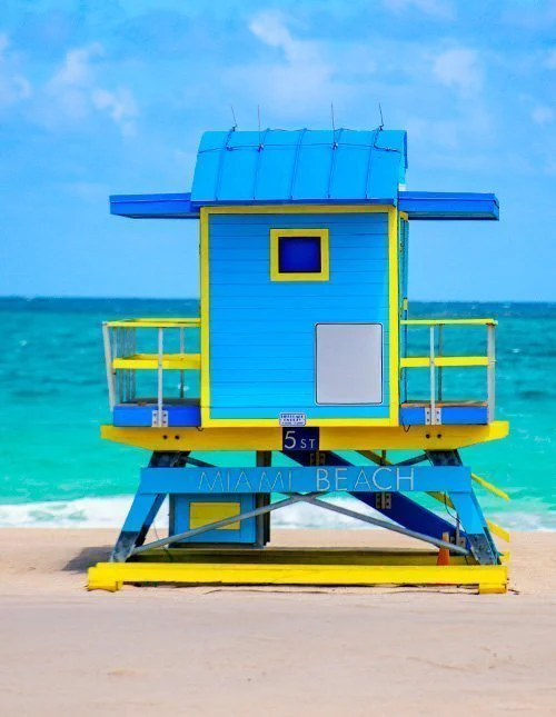 Livräddartorn på Miami Beach i Floridas solsken
